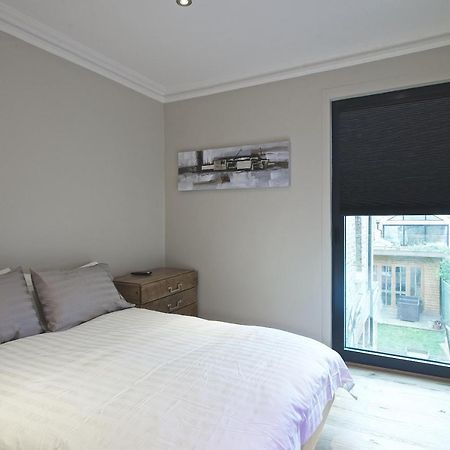 Modern Bedroom In London !! Eksteriør billede