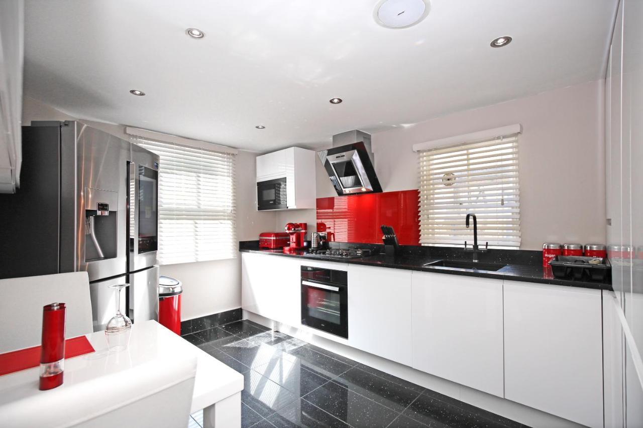 Modern Bedroom In London !! Eksteriør billede