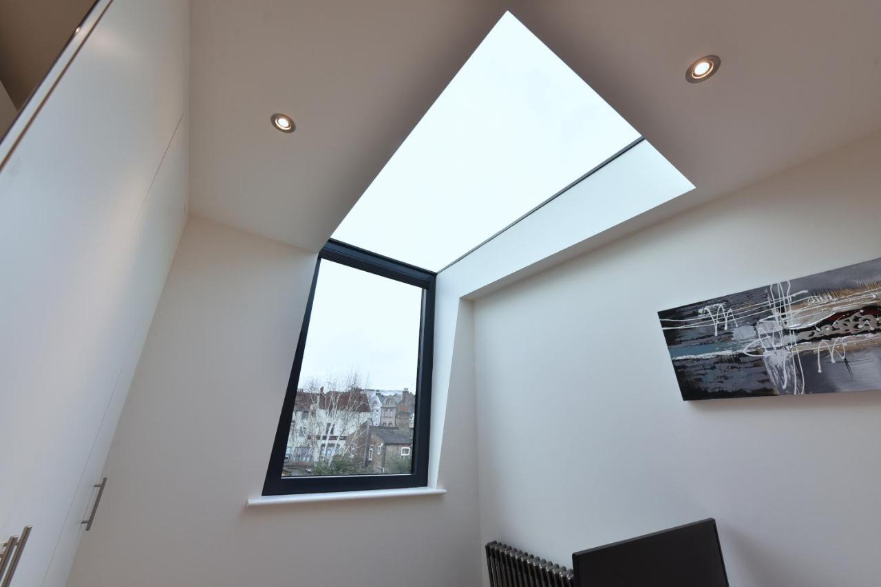 Modern Bedroom In London !! Eksteriør billede