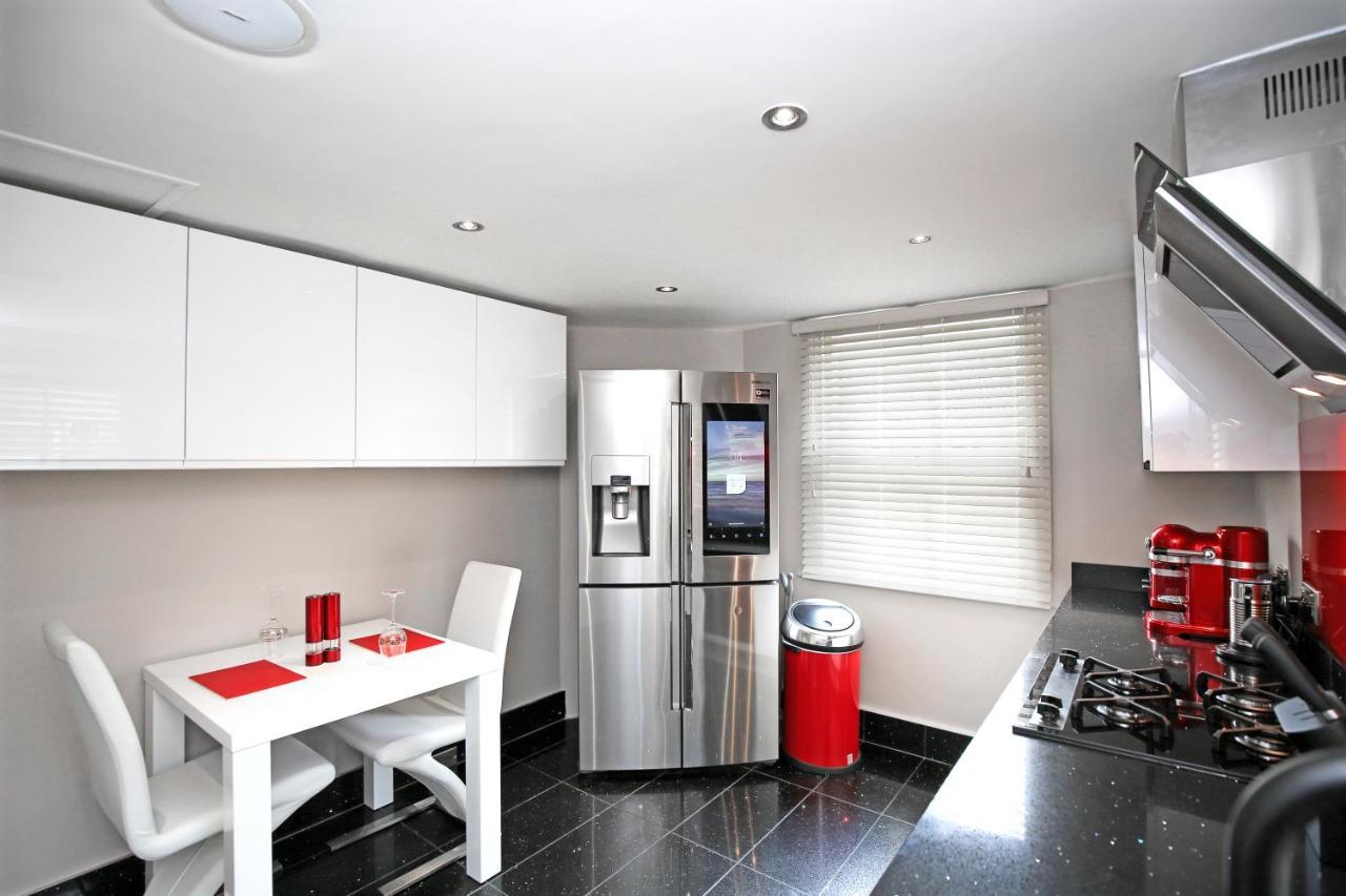 Modern Bedroom In London !! Eksteriør billede